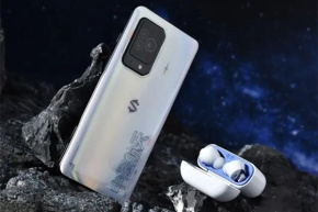 Does Black Shark 5 RS support fingerprint unlocking under the screen