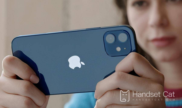 ¿El iPhone 14 Plus es compatible con el nuevo Siri?