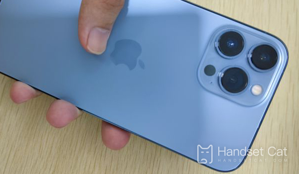 How much does it cost to replace the camera for iPhone 14 pro