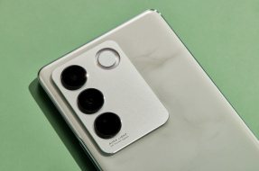 VivoS16 suddenly won't turn on and doesn't respond. What should I do