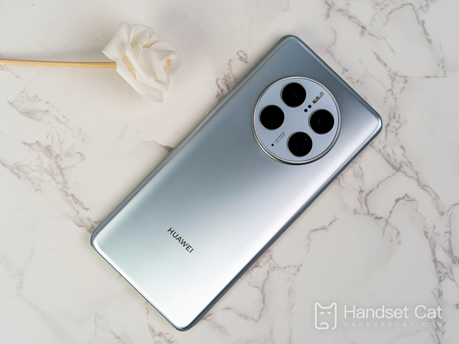 How does Huawei mate50pro connect to satellites