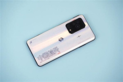 What is the run score of Black Shark 5