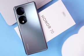 What system does HONOR 70 Pro+use?