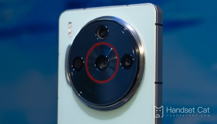 What sensor is the main camera of Nubia Z60S Pro?