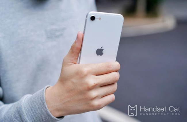 iPhone SE3는 언제 iOS16 공식 버전으로 업데이트되나요?