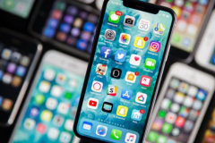 Which Apple models do not support upgrading to iOS 17.6.1?
