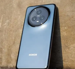 Why does the Honor phone prompt for emergency backup?