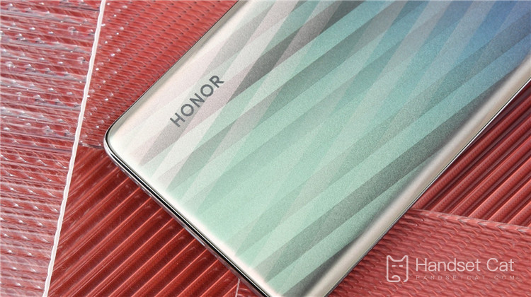 What is the screen resolution of HONOR 70 Pro+?