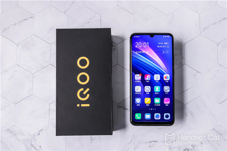 Is iQOO Neo6 a curved screen