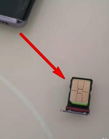 Làm cách nào để lắp thẻ SIM kép trên Honor magic6 Ultimate Edition?