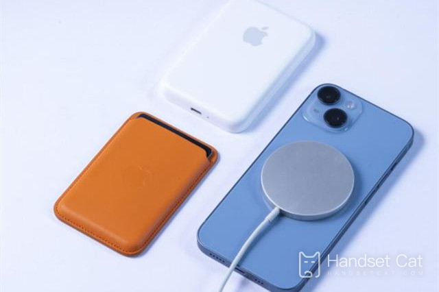 iPhone14plus dùng sạc bao nhiêu watt?